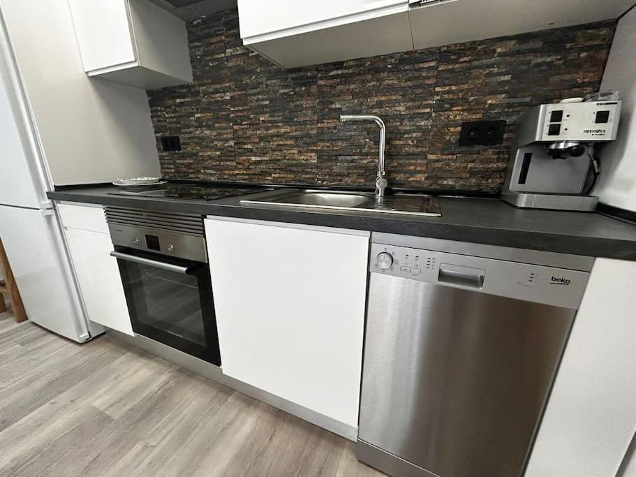 Apartamento Amueblado En El Centro De Мадрид Екстериор снимка