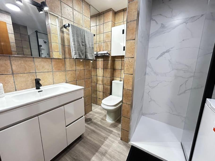 Apartamento Amueblado En El Centro De Мадрид Екстериор снимка