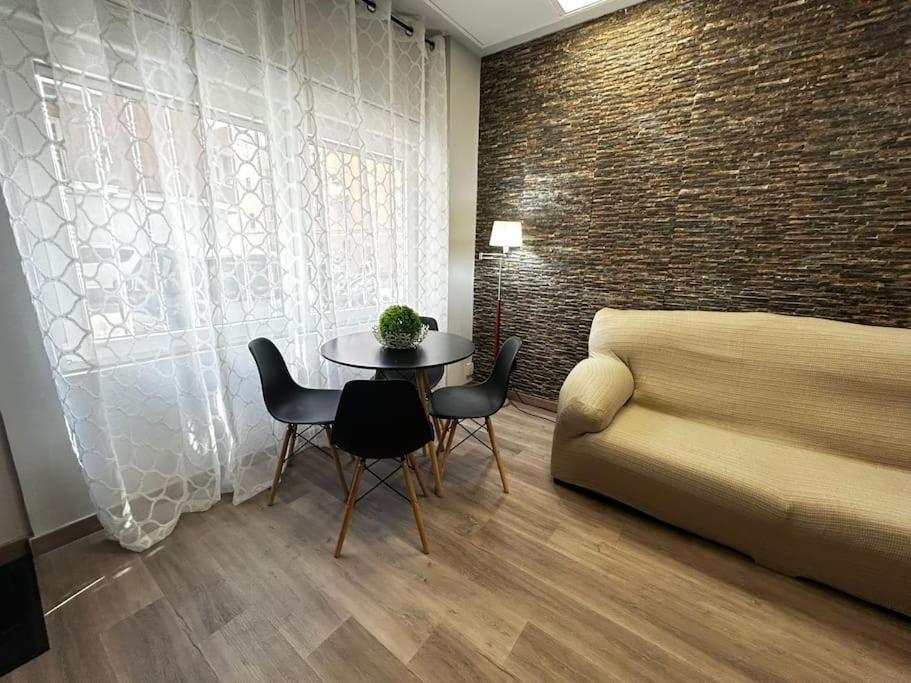 Apartamento Amueblado En El Centro De Мадрид Екстериор снимка