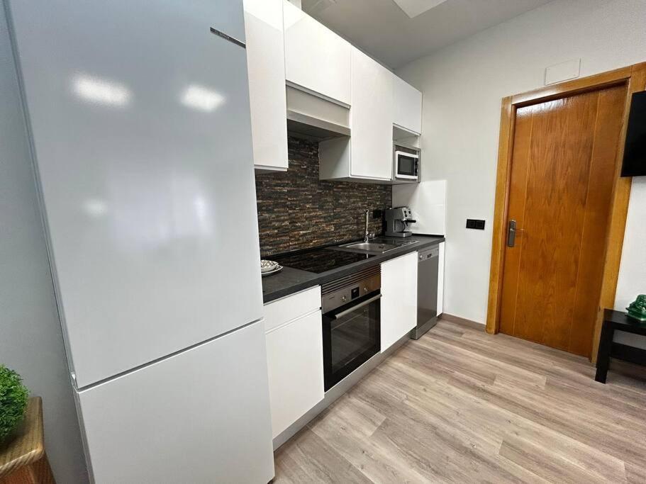 Apartamento Amueblado En El Centro De Мадрид Екстериор снимка
