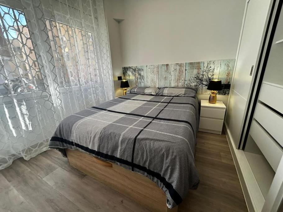 Apartamento Amueblado En El Centro De Мадрид Екстериор снимка