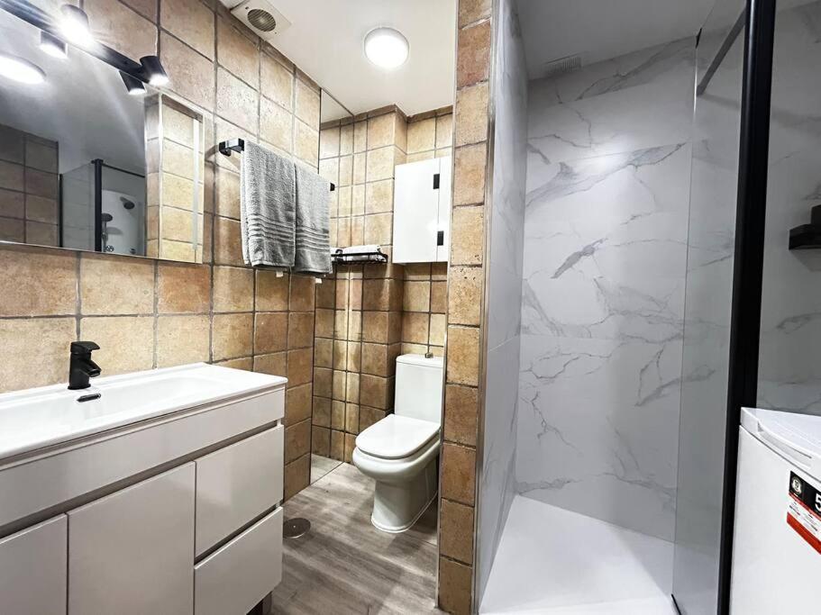 Apartamento Amueblado En El Centro De Мадрид Екстериор снимка